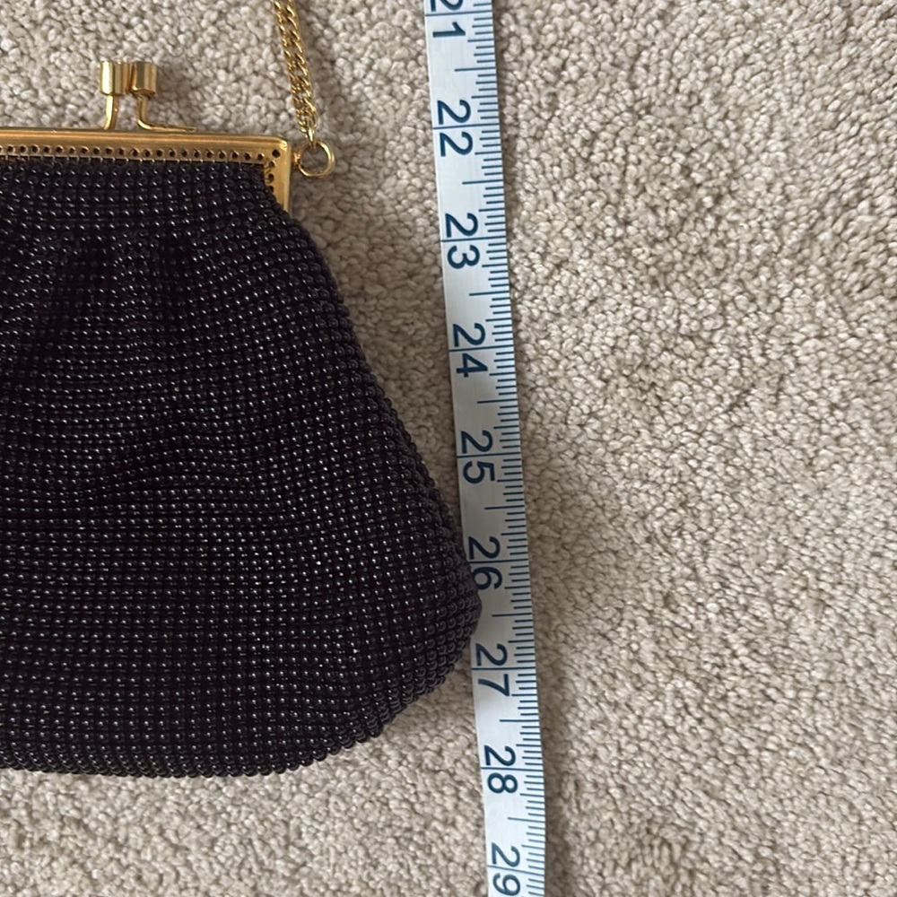 Whiting & Davis Black and Gold Clutch with Vintage Charm - Picture 4 of 6